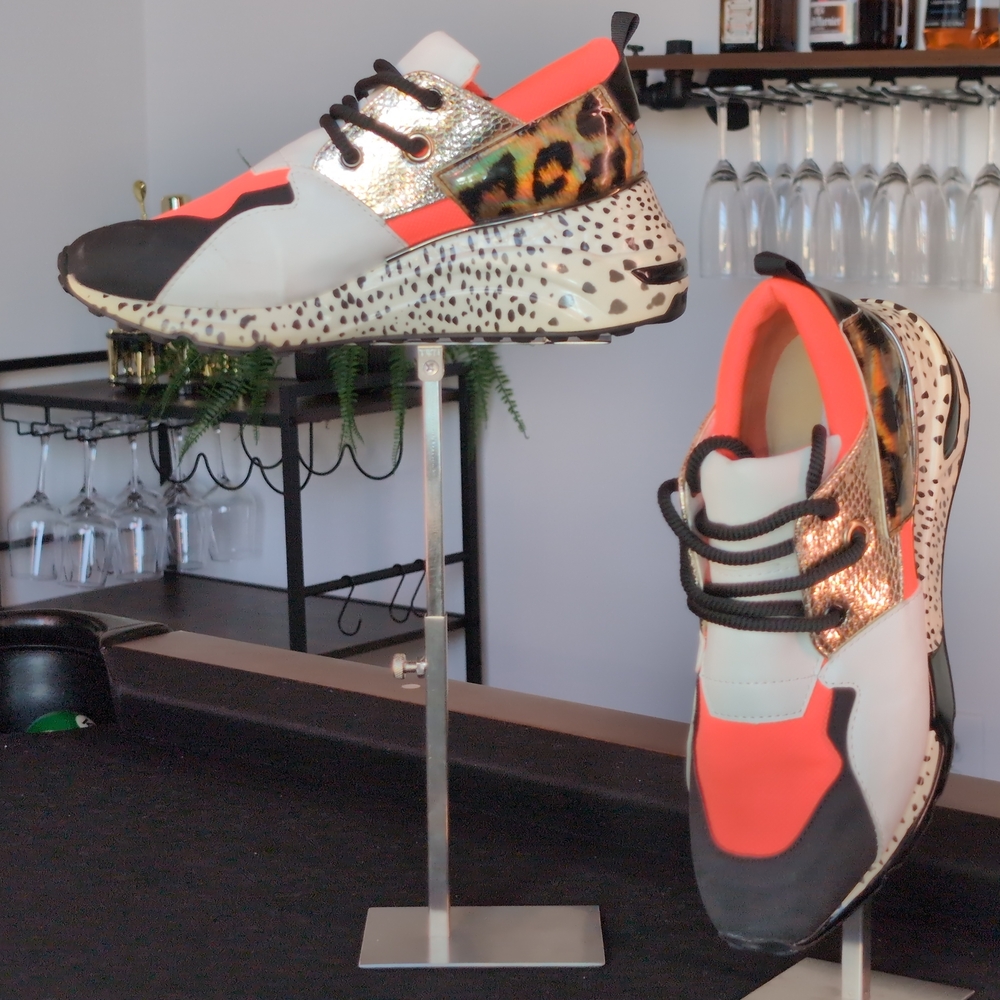 STEVE MADDEN Stylish Women's Sneakers with Leopard Print Size 8